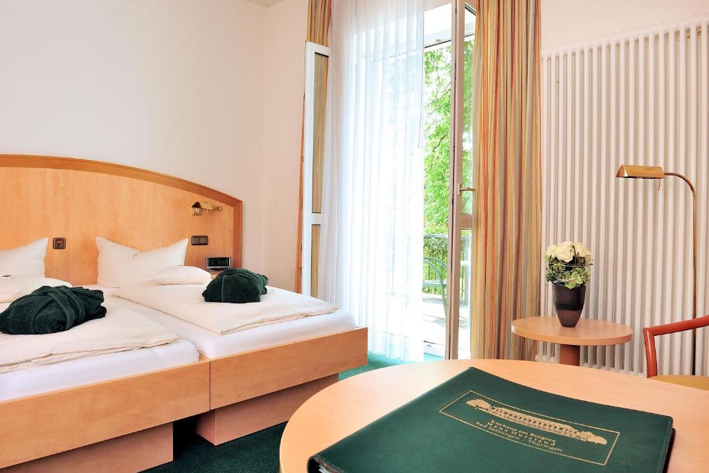 Kurhaus Am Burgsee Hotel Bad Salzungen Kamer foto